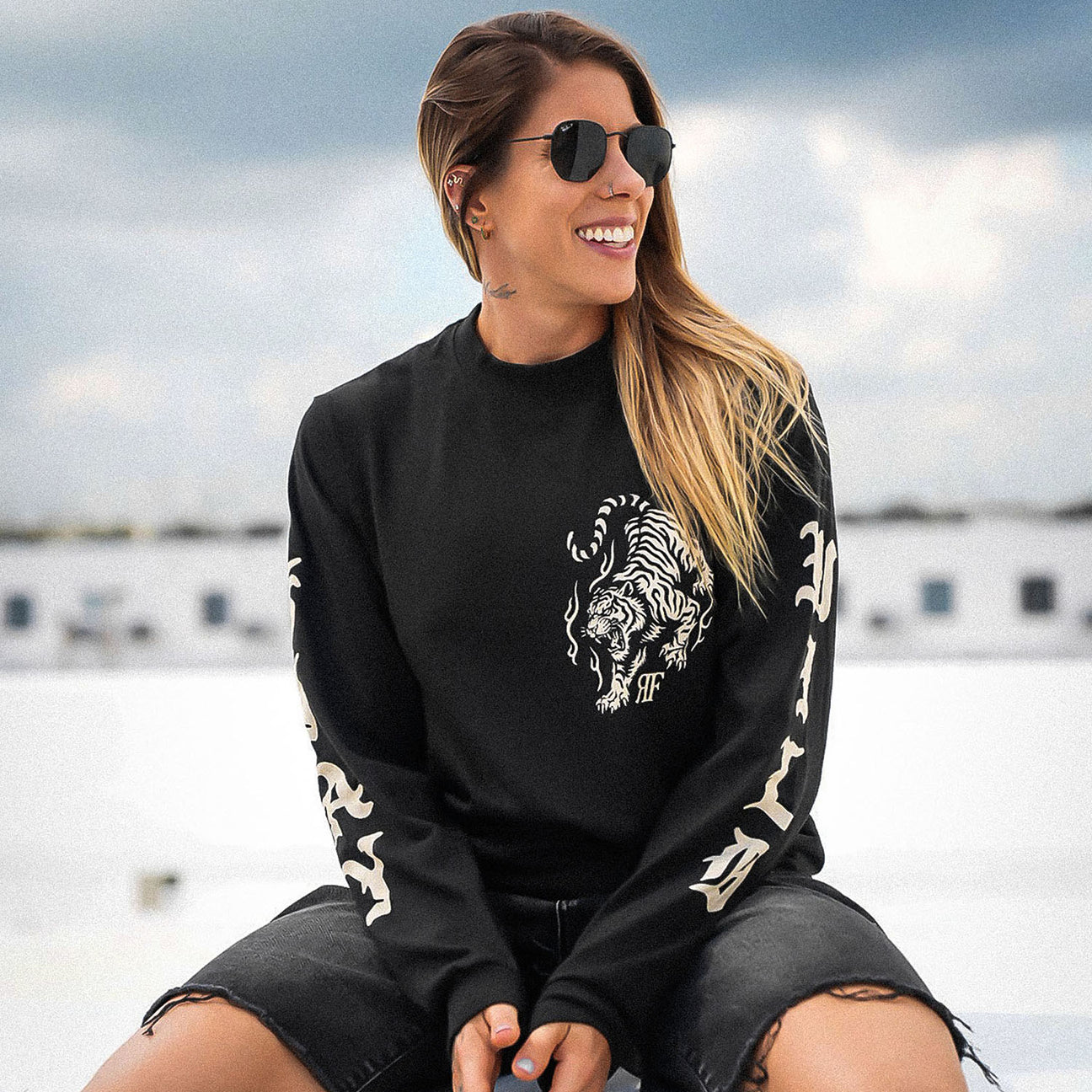 Women's Hoodies & Long Sleeves